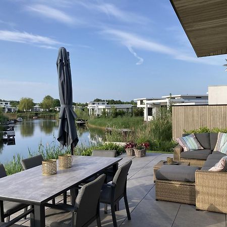 Family Villa With Garden And Jetty Zeewolde Exterior photo