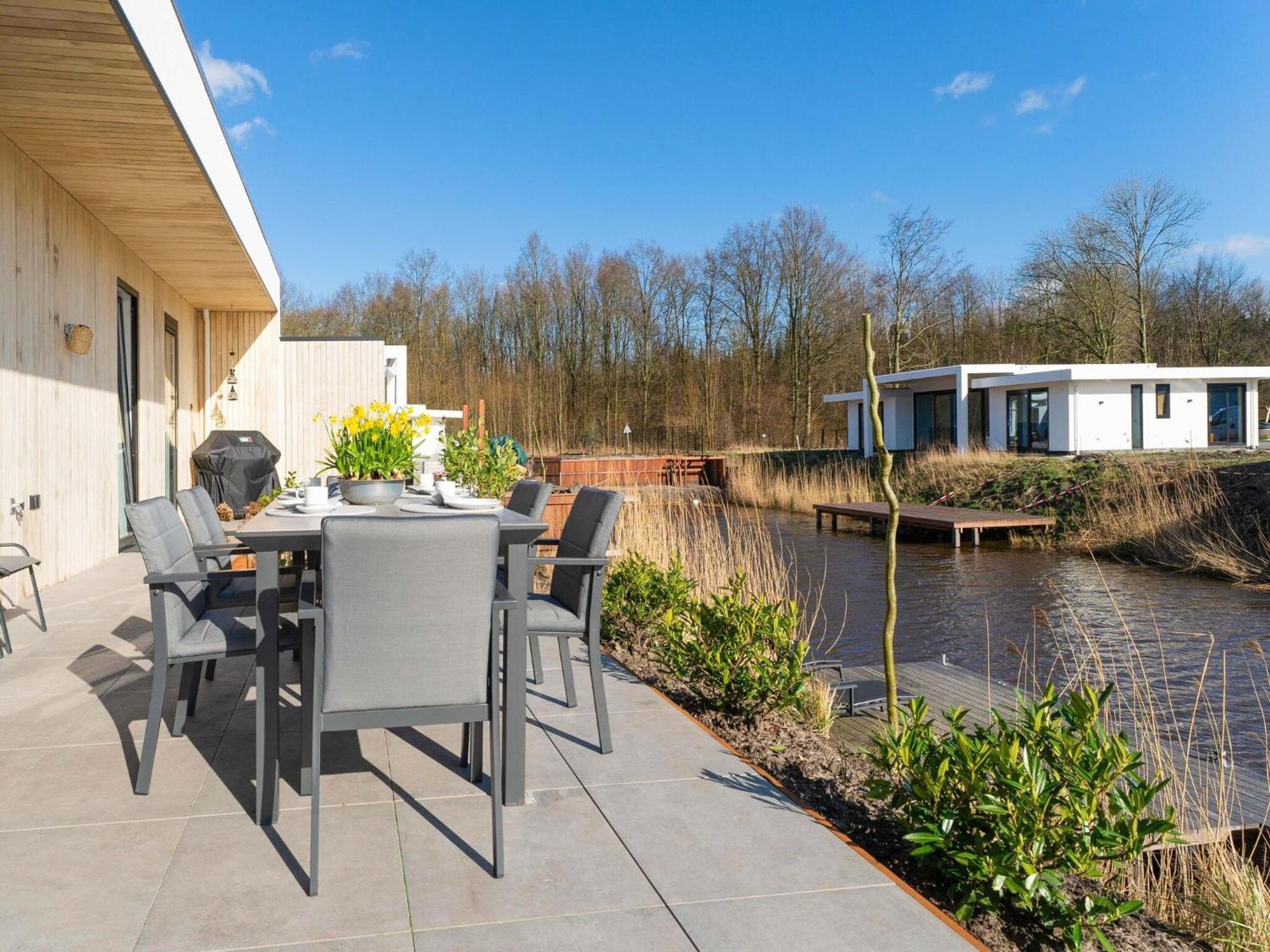 Family Villa With Garden And Jetty Zeewolde Exterior photo